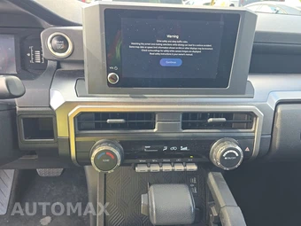 2025 Toyota 4Runner SR5 - miniatura 11