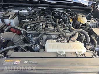 2025 Toyota 4Runner SR5 - miniatura 15