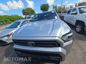 2025 Toyota 4Runner SR5 - miniatura 2