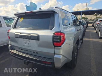 2025 Toyota 4Runner SR5 - miniatura 4
