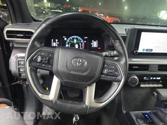 2025 Toyota 4Runner SR5 - miniatura 16