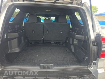 2025 Toyota 4Runner SR5 - miniatura 16