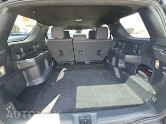 2025 Toyota 4Runner SR5 - miniatura 16