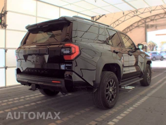 2025 Toyota 4Runner SR5 - miniatura 4