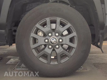 2025 Toyota 4Runner SR5 - miniatura 10