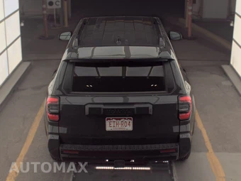 2025 Toyota 4Runner SR5 - miniatura 6