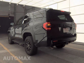 2025 Toyota 4Runner SR5 - miniatura 8