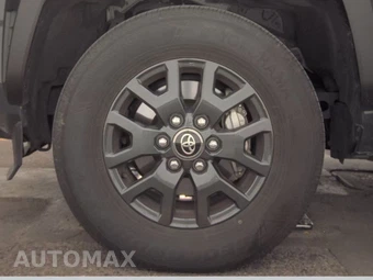 2025 Toyota 4Runner SR5 - miniatura 9