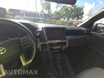 2025 Toyota 4Runner SR5 - miniatura 17