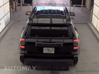 2025 Toyota 4Runner SR5 - miniatura 6