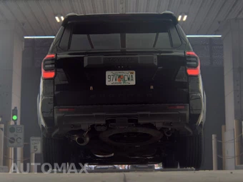 2025 Toyota 4Runner SR5 - miniatura 7
