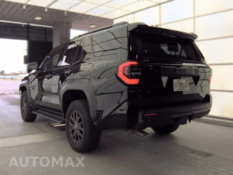 2025 Toyota 4Runner SR5 - miniatura 8