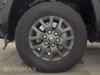 2025 Toyota 4Runner SR5 - miniatura 9