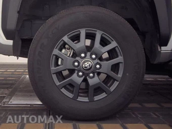 2025 Toyota 4Runner SR5 - miniatura 11