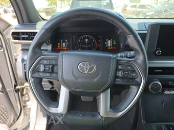2025 Toyota 4Runner SR5 - miniatura 16