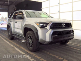 2025 Toyota 4Runner SR5 - miniatura 4