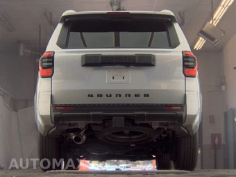 2025 Toyota 4Runner SR5 - miniatura 7