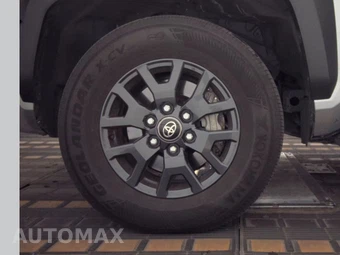 2025 Toyota 4Runner SR5 - miniatura 9
