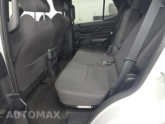 2025 Toyota 4Runner SR5 - miniatura 13