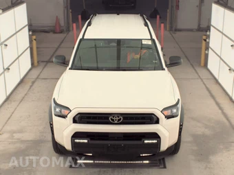 2025 Toyota 4Runner SR5 - miniatura 2