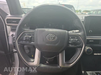 2025 Toyota 4Runner SR5 - miniatura 10