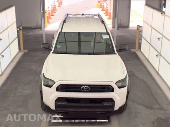 2025 Toyota 4Runner SR5 - miniatura 2