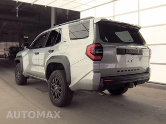 2025 Toyota 4Runner SR5 - miniatura 6