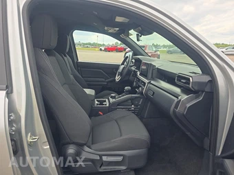 2025 Toyota 4Runner SR5 - miniatura 8