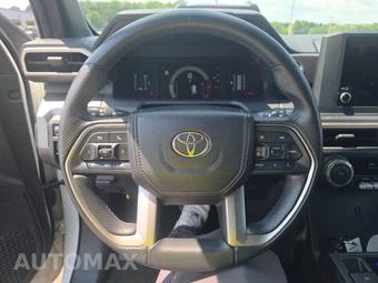 2025 Toyota 4Runner SR5 - miniatura 10