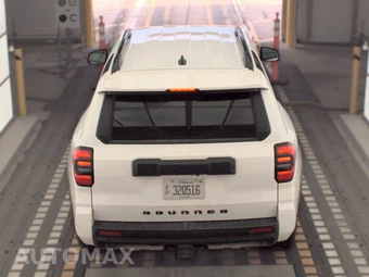 2025 Toyota 4Runner SR5 - miniatura 5