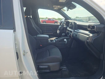 2025 Toyota 4Runner SR5 - miniatura 8