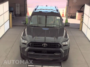 2025 Toyota 4Runner SR5 - miniatura 2