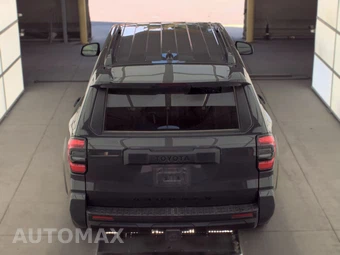 2025 Toyota 4Runner SR5 - miniatura 5