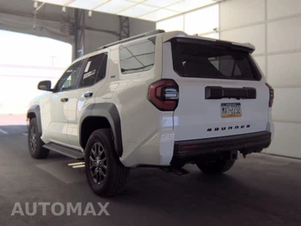2025 Toyota 4Runner SR5 - miniatura 8
