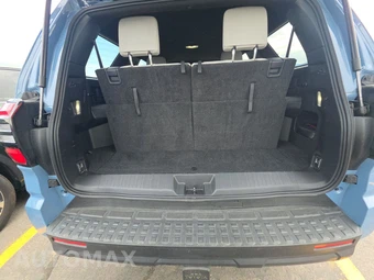 2025 Toyota 4Runner SR5 - miniatura 17
