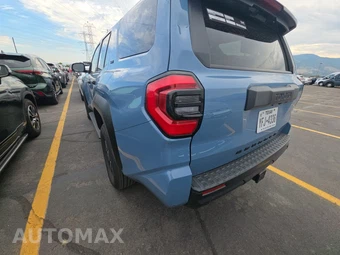 2025 Toyota 4Runner SR5 - miniatura 6