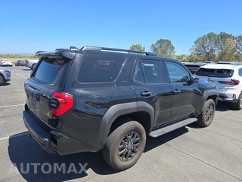 2025 Toyota 4Runner SR5 - miniatura 4