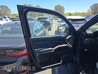 2025 Toyota 4Runner SR5 - miniatura 9