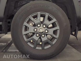 2025 Toyota 4Runner SR5 - miniatura 10
