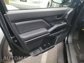 2025 Toyota 4Runner SR5 - miniatura 15