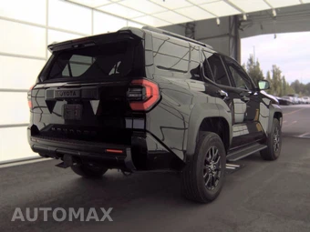 2025 Toyota 4Runner SR5 - miniatura 5
