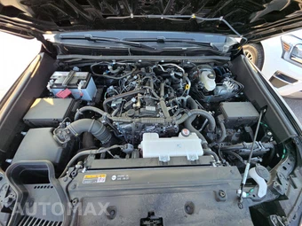 2025 Toyota 4Runner SR5 - miniatura 15