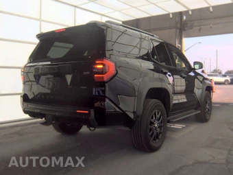 2025 Toyota 4Runner SR5 - miniatura 4