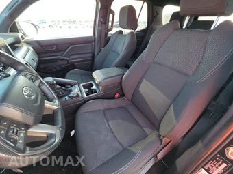 2025 Toyota 4Runner SR5 - miniatura 7