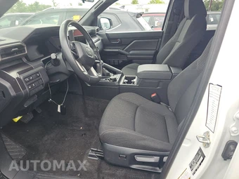 2025 Toyota 4Runner SR5 - miniatura 7