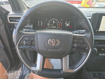 2025 Toyota 4Runner SR5 - miniatura 10