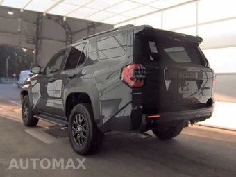 2025 Toyota 4Runner SR5 - miniatura 6