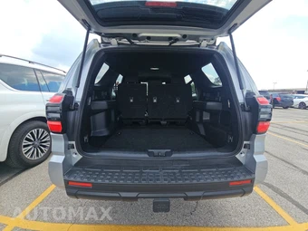2025 Toyota 4Runner SR5 - miniatura 16