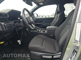 2025 Toyota 4Runner SR5 - miniatura 7