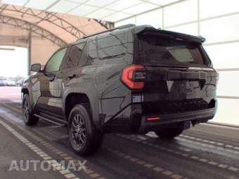 2025 Toyota 4Runner SR5 - miniatura 6